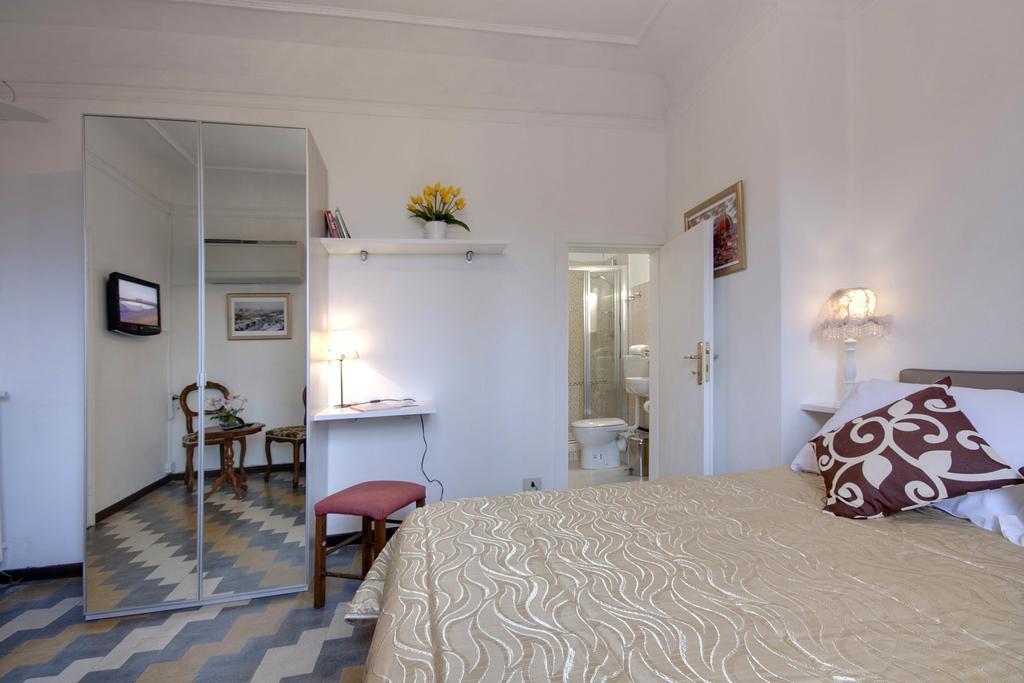 Residenza Castillo Φλωρεντία Εξωτερικό φωτογραφία
