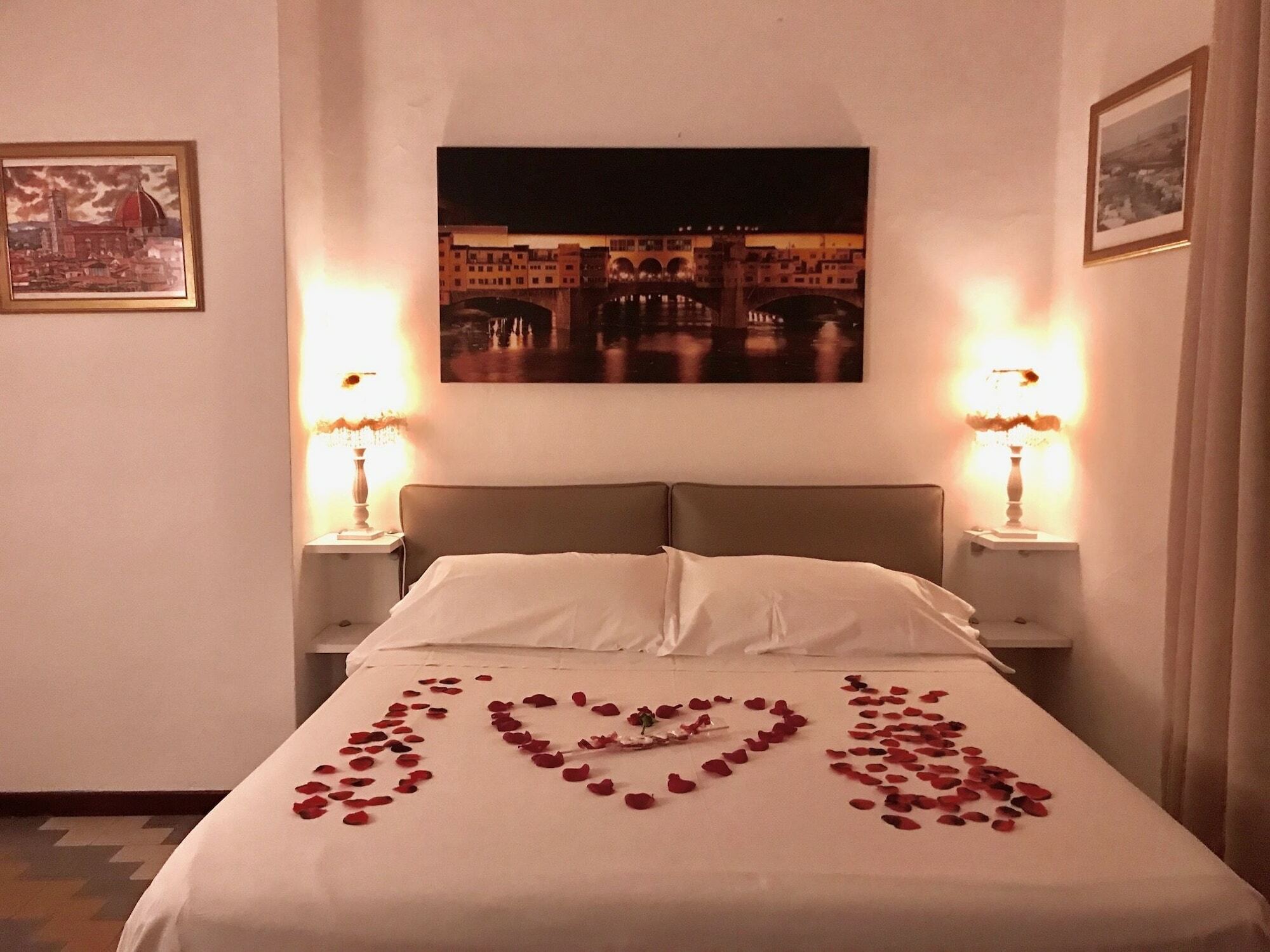 Residenza Castillo Φλωρεντία Εξωτερικό φωτογραφία